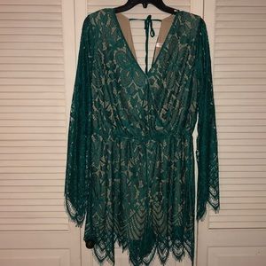 Xhiliration Emerald Lace Romper